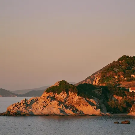 فندق مبيت وإفطار Dei Limoni SantʼAndrea